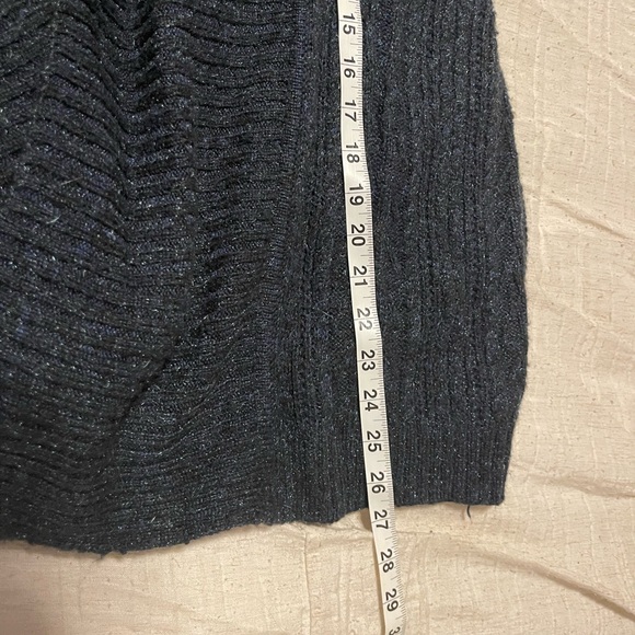 Long Black Blue and Green Cardigan With No Buttons - Picture 8 of 8